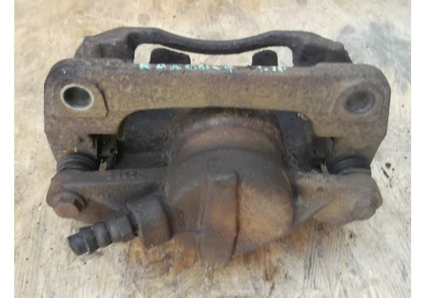 Супорт передній правий Renault Kangoo, 4х4